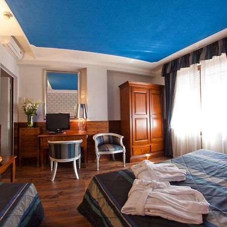 Hotel Cles Room photo