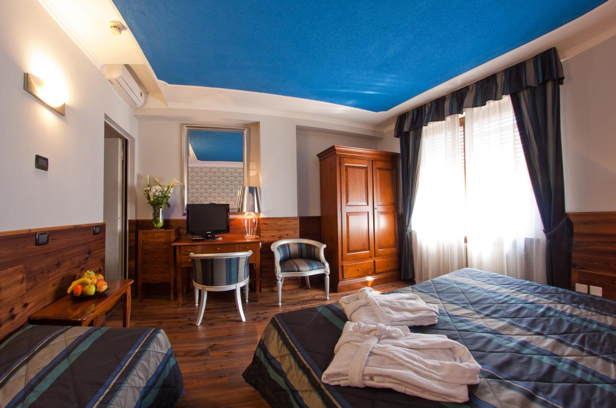 Hotel Cles Room photo